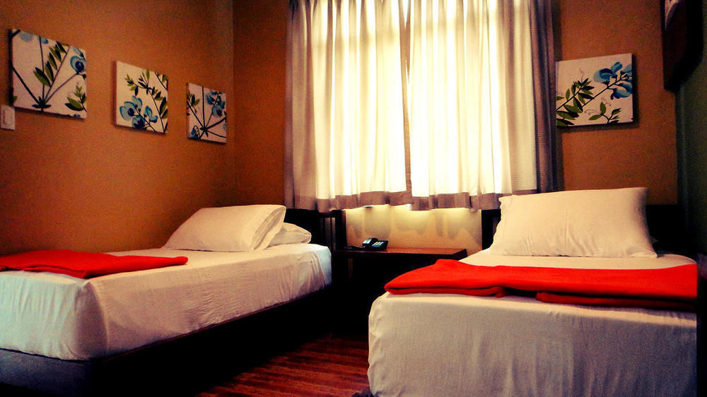 Purple Tree Bed & Breakfast Paranaque City Esterno foto